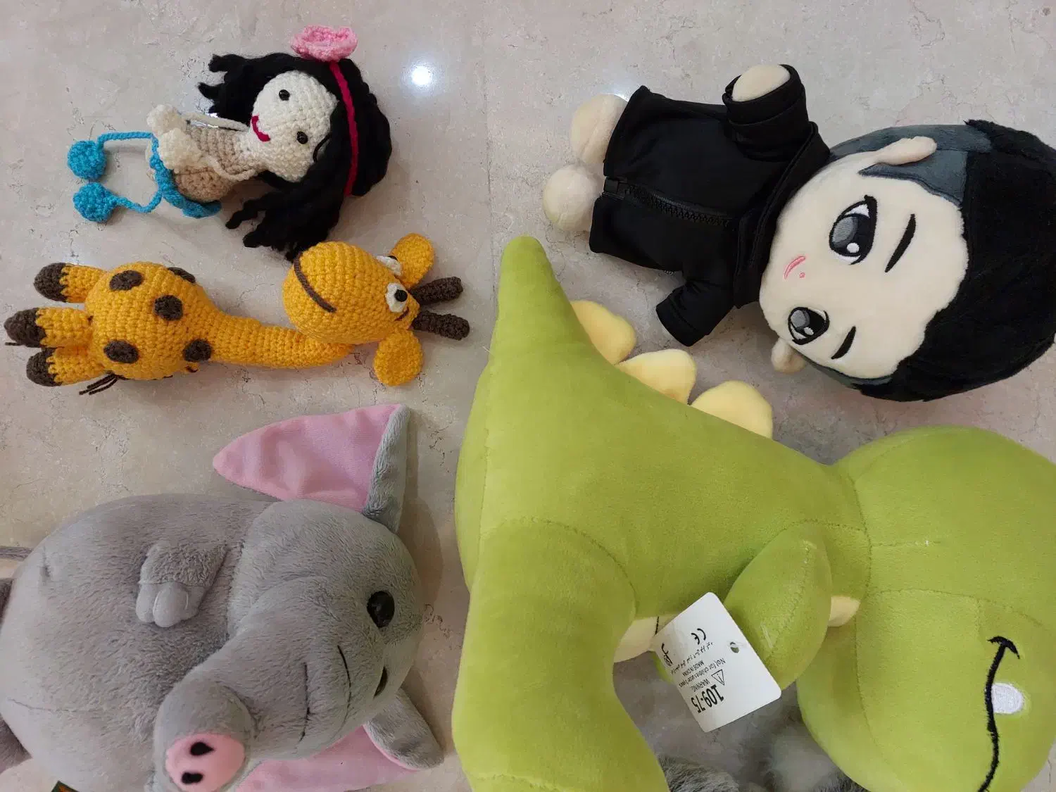 تعدادی عروسک سالم و نو با هم به فروش میرسد|اسباب‌بازی بچه|تهران, دروازه شمیران|دیوار