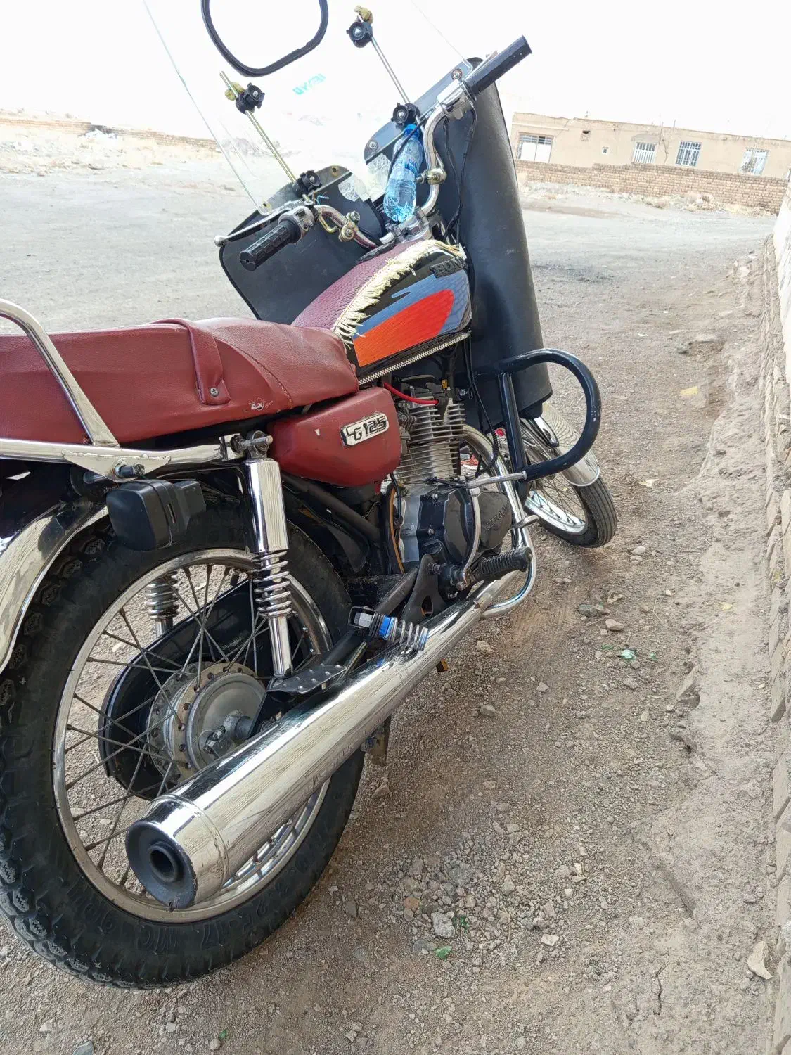 هوندا. ۱۲۵|موتورسیکلت|نیمبلوک, |دیوار