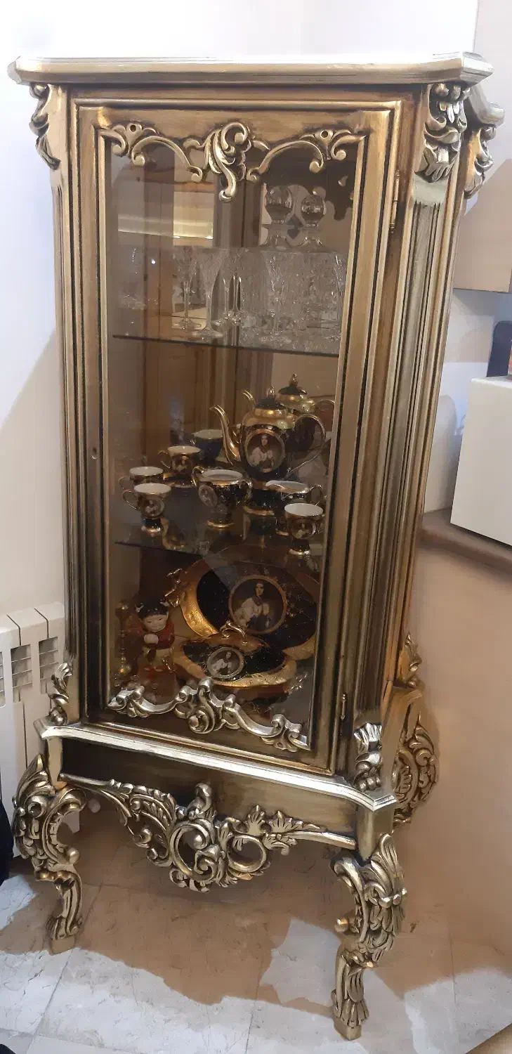 ویترین ورق طلا|بوفه، ویترین، کنسول|تهران, باغ فیض|دیوار