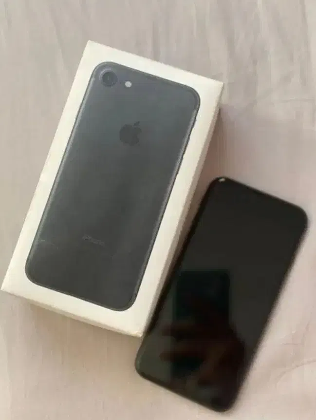 Apple iPhone 7مشکی باحافظه32صفرصفر|موبایل|اردبیل, |دیوار