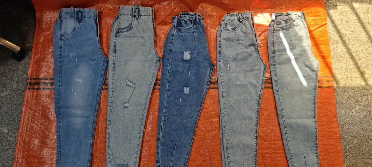 شلوار جین مام فیت و کت جین فقط عمده|عمده‌فروشی|تهران, چیتگر شمالی|دیوار