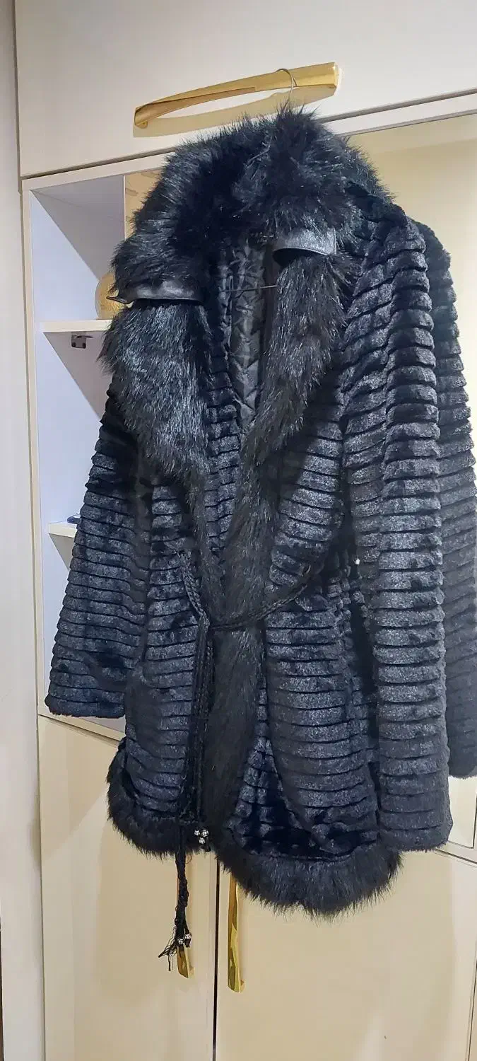 پالتو خز دارای مخمل|لباس|شاهینشهر, خبرنگار|دیوار