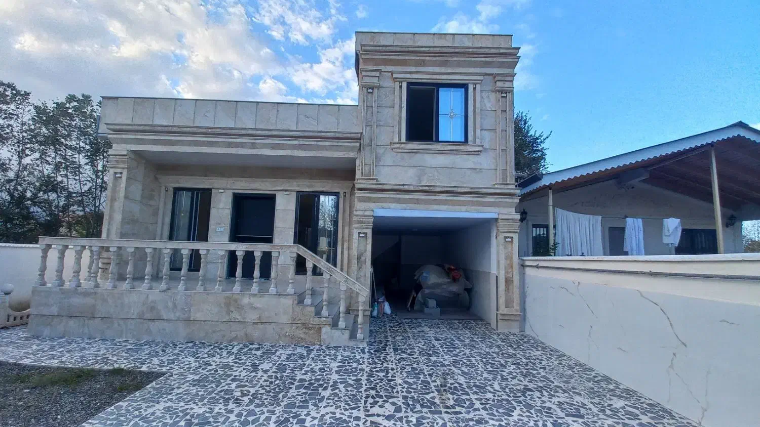 فروش ویلا ۱۵۰ بنا و ۲۵۰ متر زمین سند تک برگ حوریان|فروش خانه و ویلا|پره‌سر, |دیوار