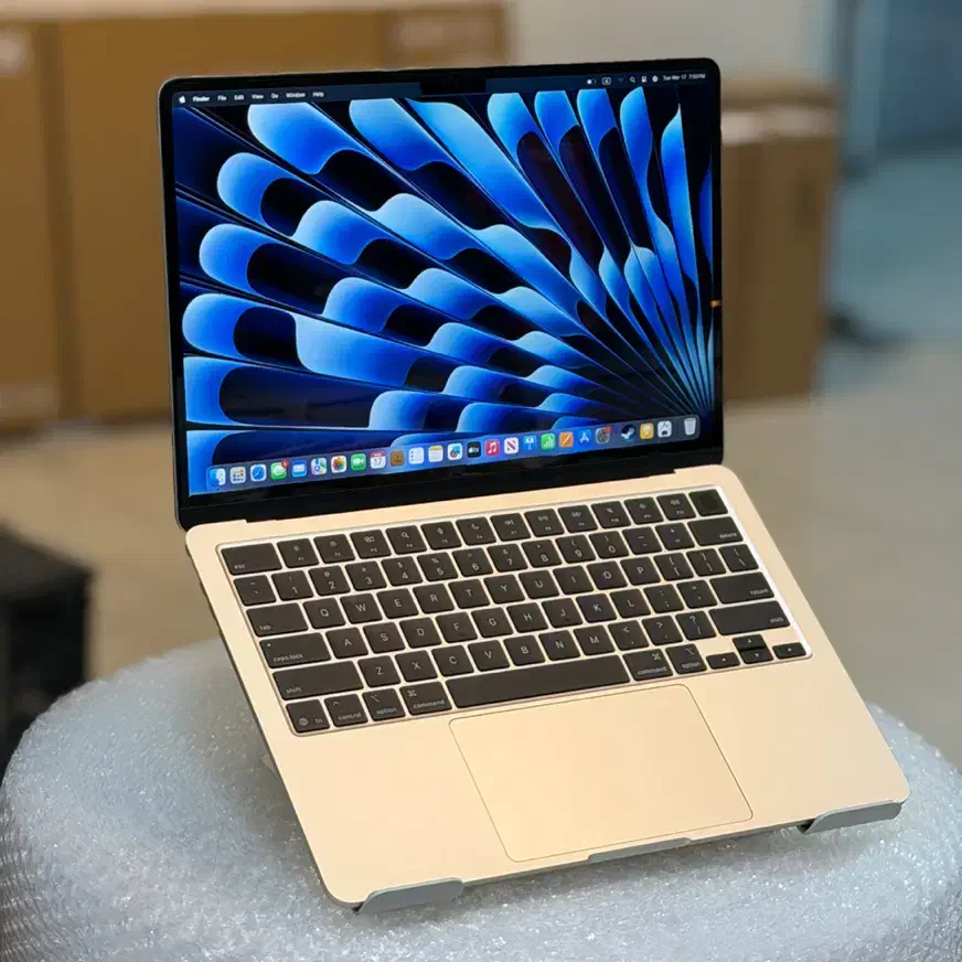 لپتاپ MACBOOK AIR پردازنده M4 سایکل 7|رایانه همراه|شیراز, ملاصدرا|دیوار