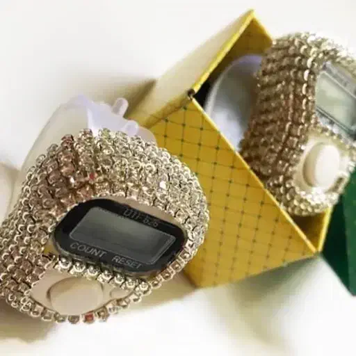 یادبود|زیورآلات و اکسسوری|قم, شهرک مهدیه (مدرس)|دیوار