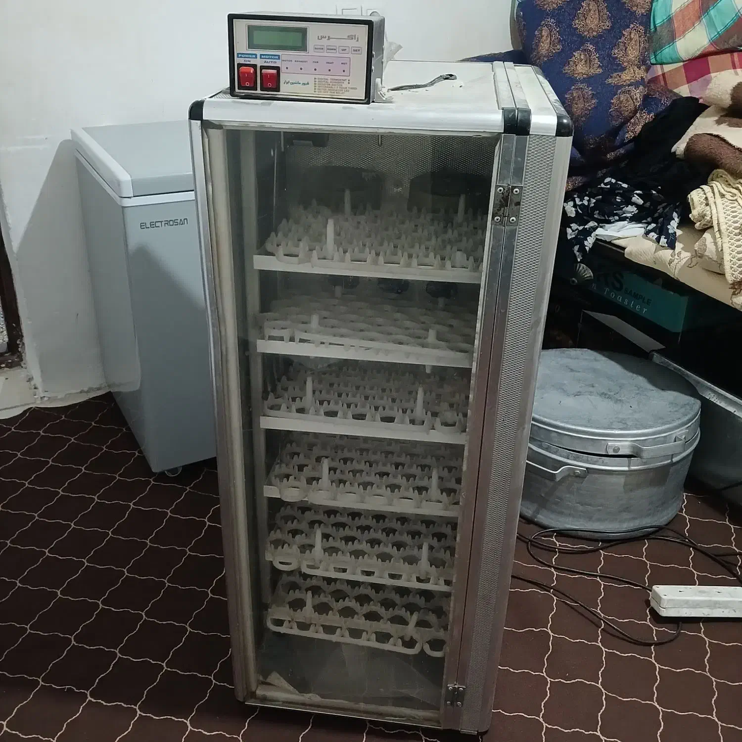 دستگاه جوجه کشی|لوازم جانبی حیوانات|بم, |دیوار