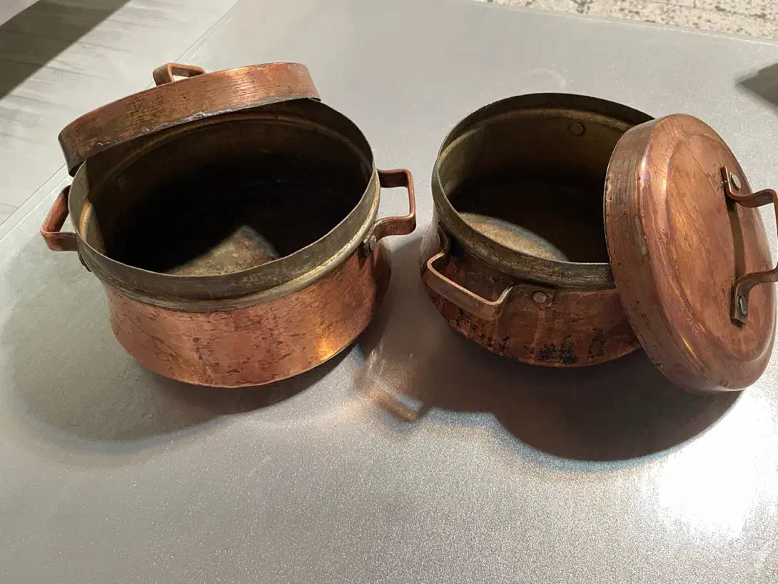 قابلمه مسی|ظروف پخت‌وپز|بندر انزلی, آذربایجان|دیوار