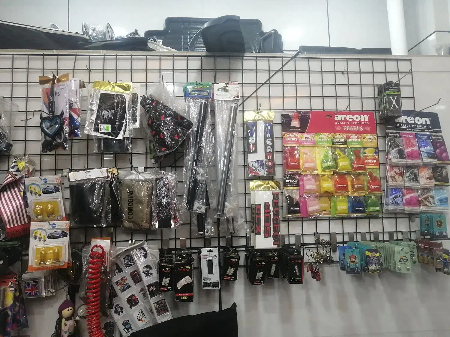 انواع روکش کفپوش و لوکس خودرو ماشین های آفرودی|قطعات یدکی و لوازم جانبی|اصفهان, فجر|دیوار