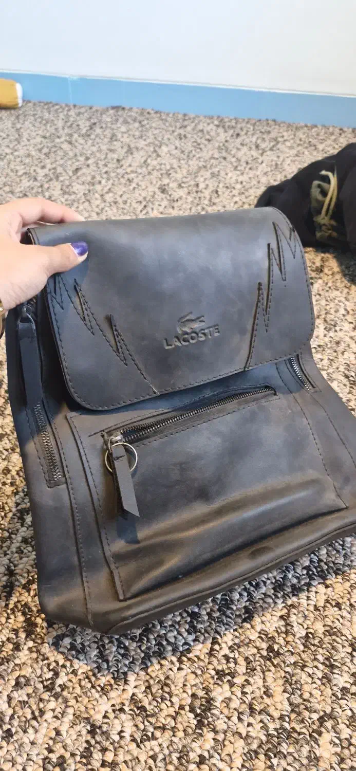 کیف|کیف، کفش، کمربند|جم, |دیوار