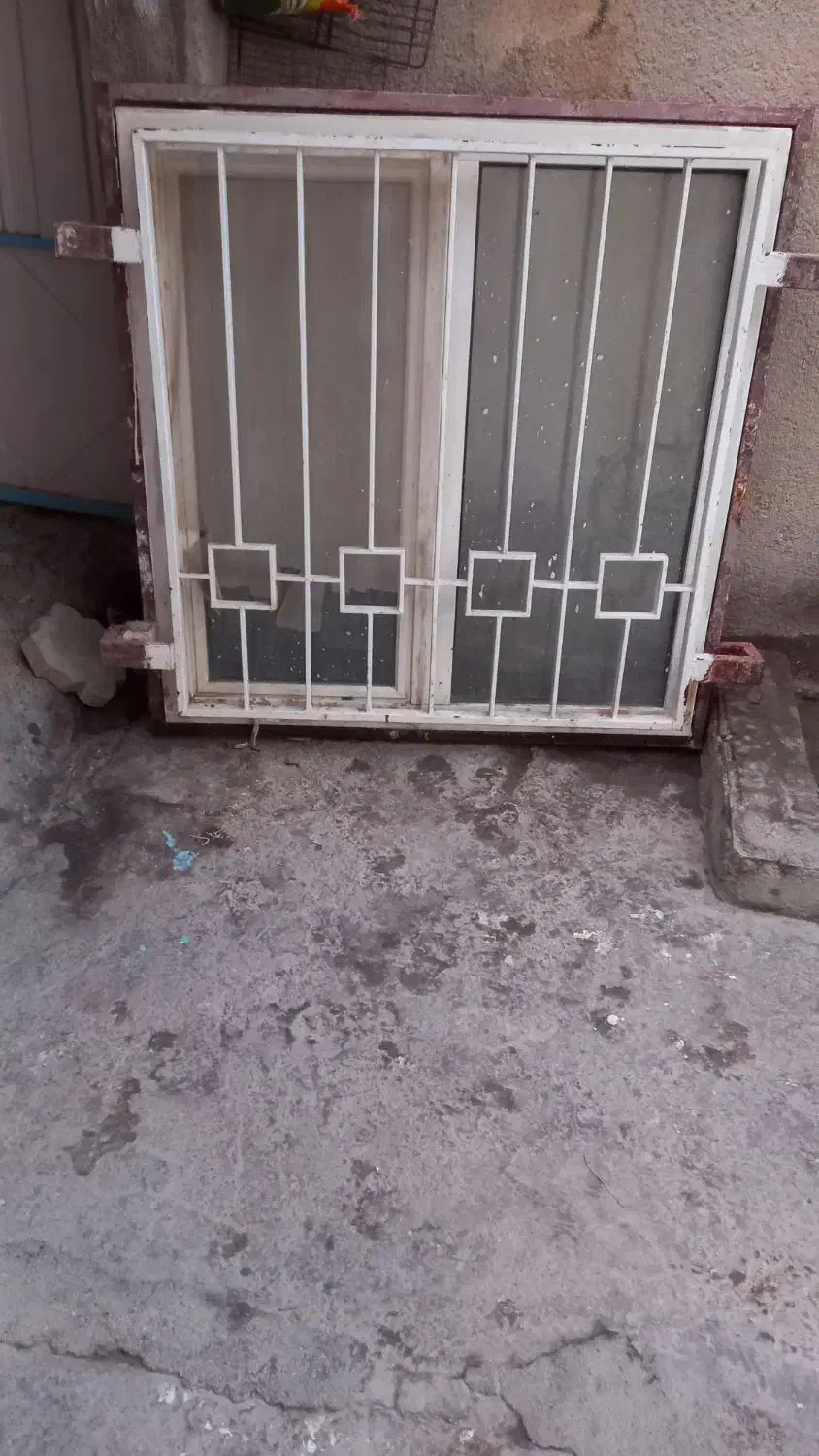 پنجره دوجه داره تمیز|مصالح و تجهیزات ساختمان|چمران, |دیوار