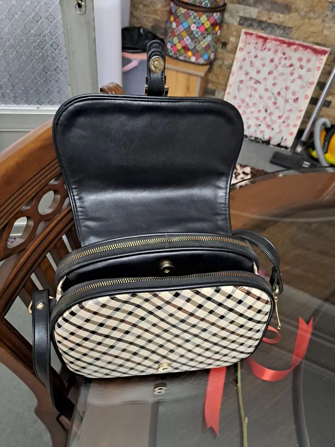 کیف زنانه|کیف، کفش، کمربند|ساری, |دیوار