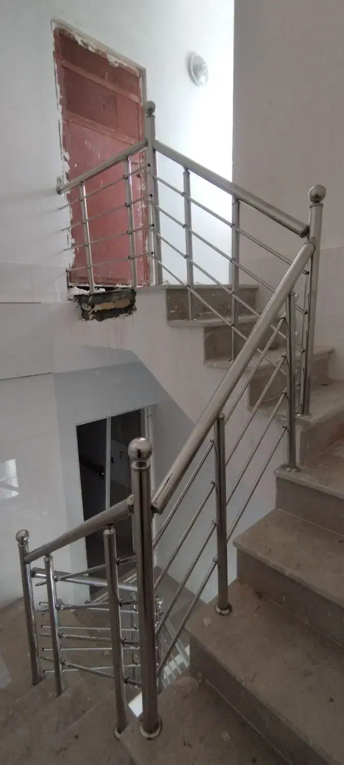 نصب نرده استیل وحفاظ بانکی وپشت پنجره وپله دوبلکس|خدمات پیشه و مهارت|کرمانشاه, |دیوار