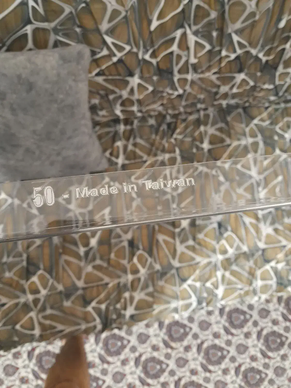 محافظ|تلویزیون و پروژکتور|رشت, جماران|دیوار