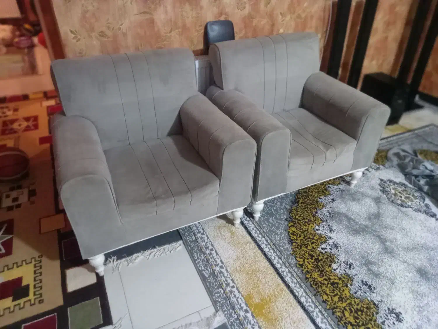 دوتا مبل یه نفر تمیز|مبلمان خانگی و میز عسلی|پرند, فاز ۵|دیوار