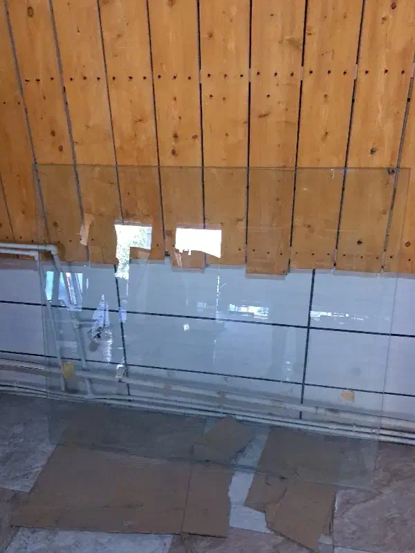 دو عدد شیشه سکوریت|مصالح و تجهیزات ساختمان|خرمآباد, |دیوار