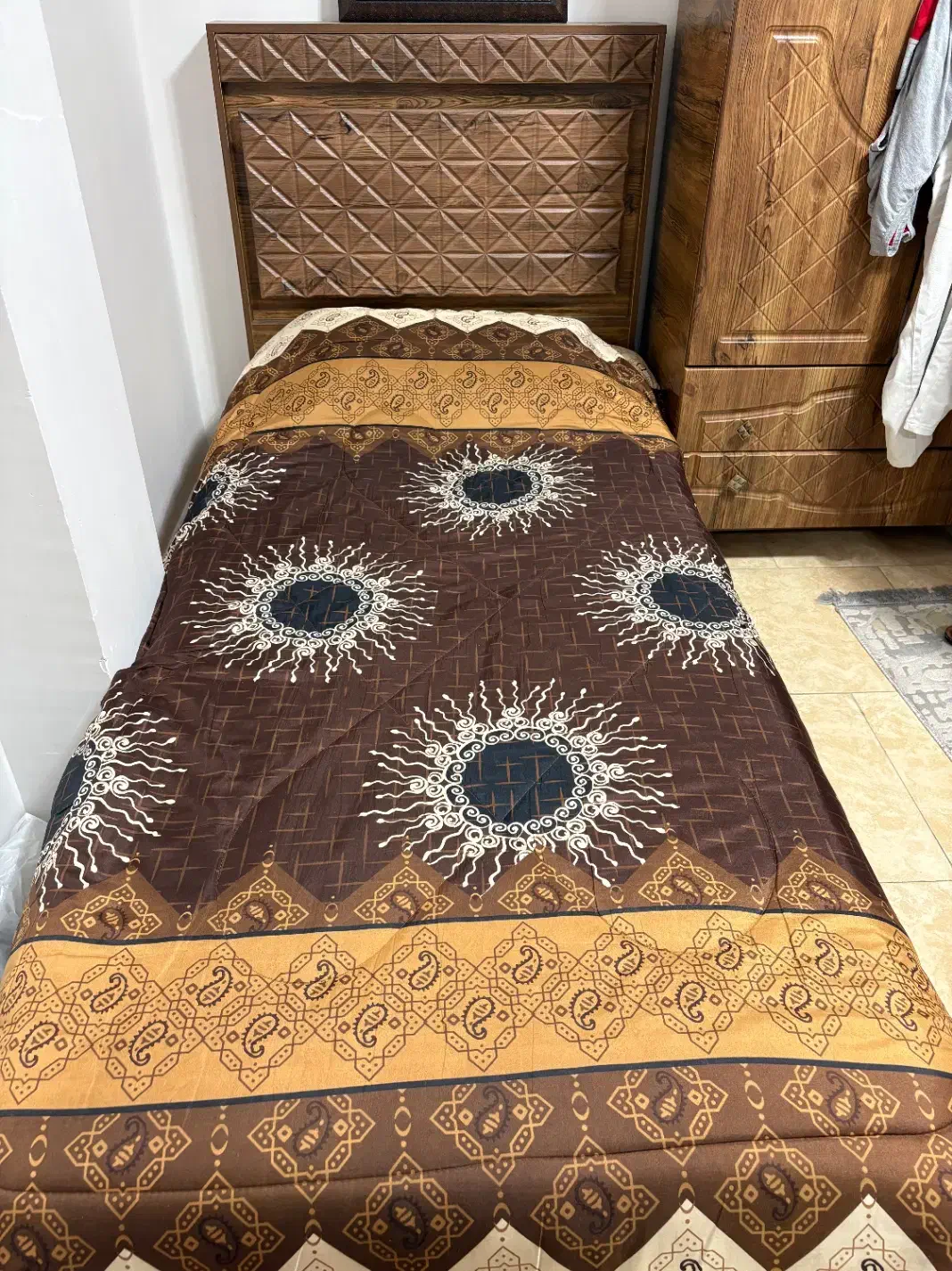 تخت کامل چوب|تخت و سرویس خواب|آستانه اشرفیه, |دیوار