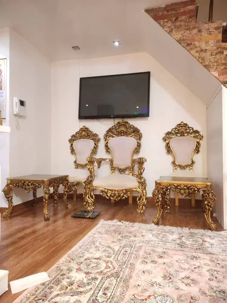 مبل سلطنتی|مبلمان خانگی و میز عسلی|رشت, دروازه لاکان|دیوار