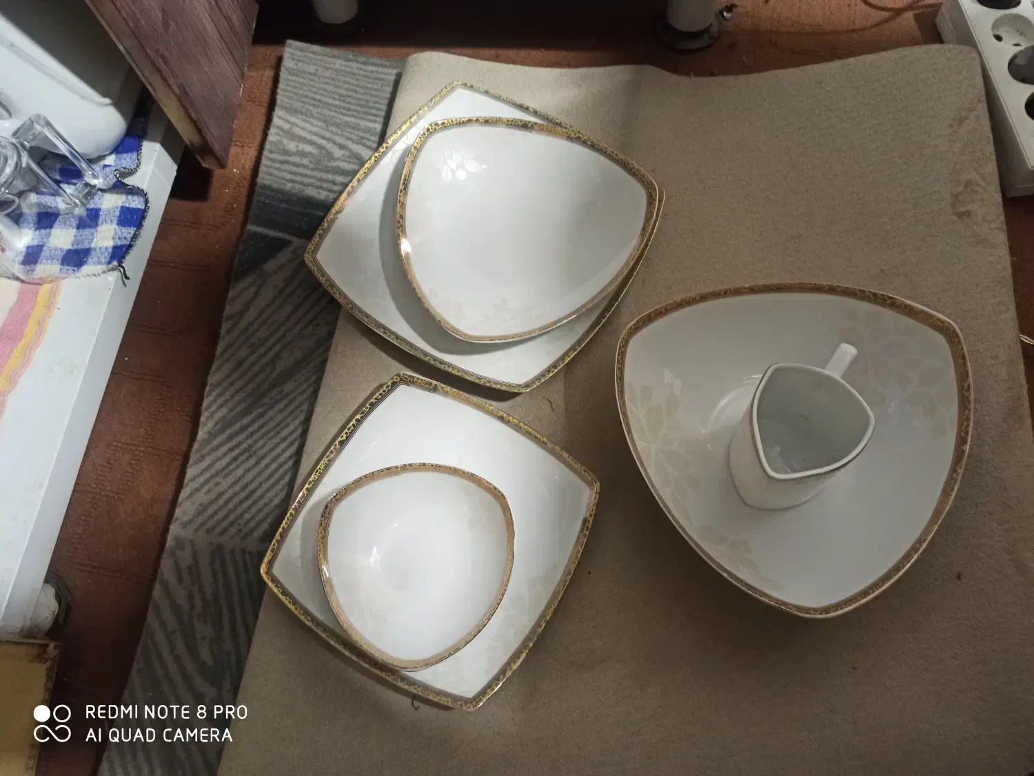 سرویس چینی در حد نو|ظروف سرو و پذیرایی|علی‌آباد کتول, |دیوار