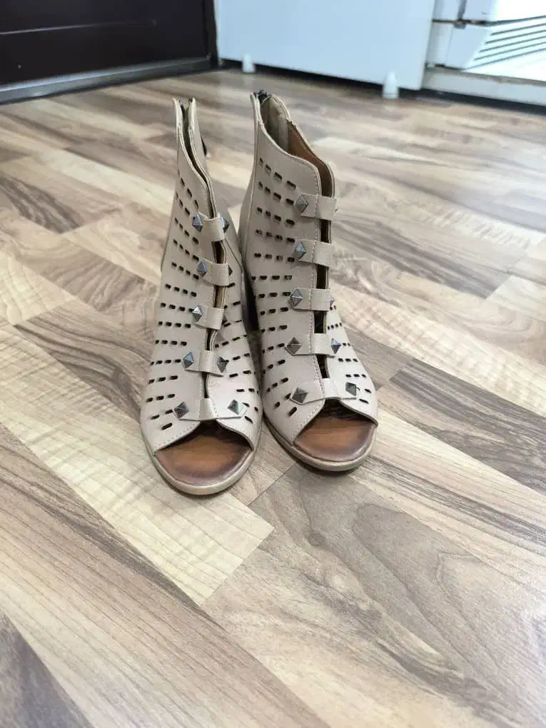 کفش|کیف، کفش، کمربند|خرم‌آباد, |دیوار