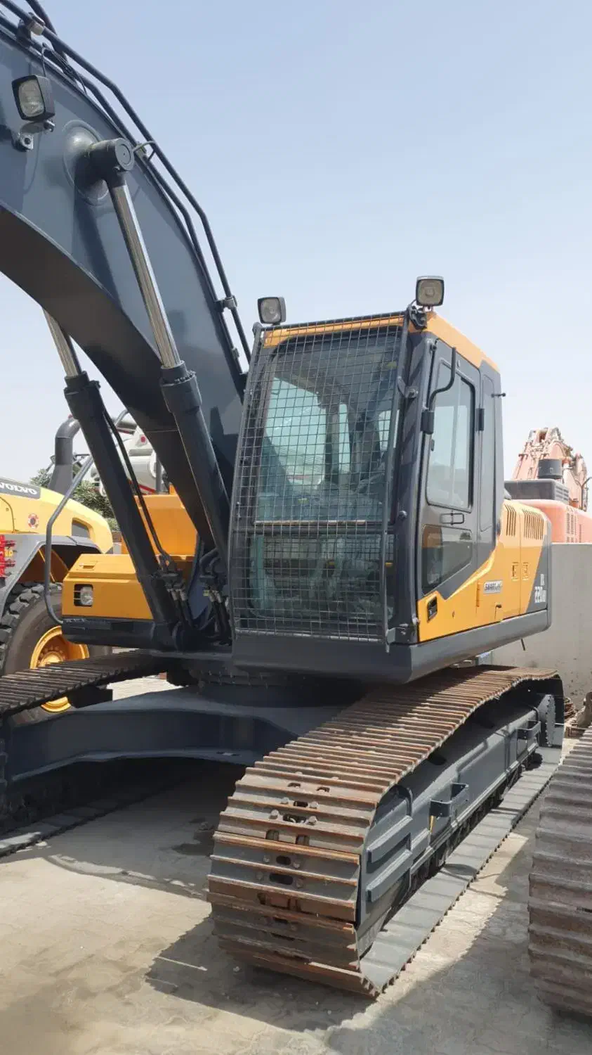 بیل مکانیکی هیوندا ۲۲۰ ال اروندی ۲۰۲۵|خودرو سنگین|امیدیه, |دیوار