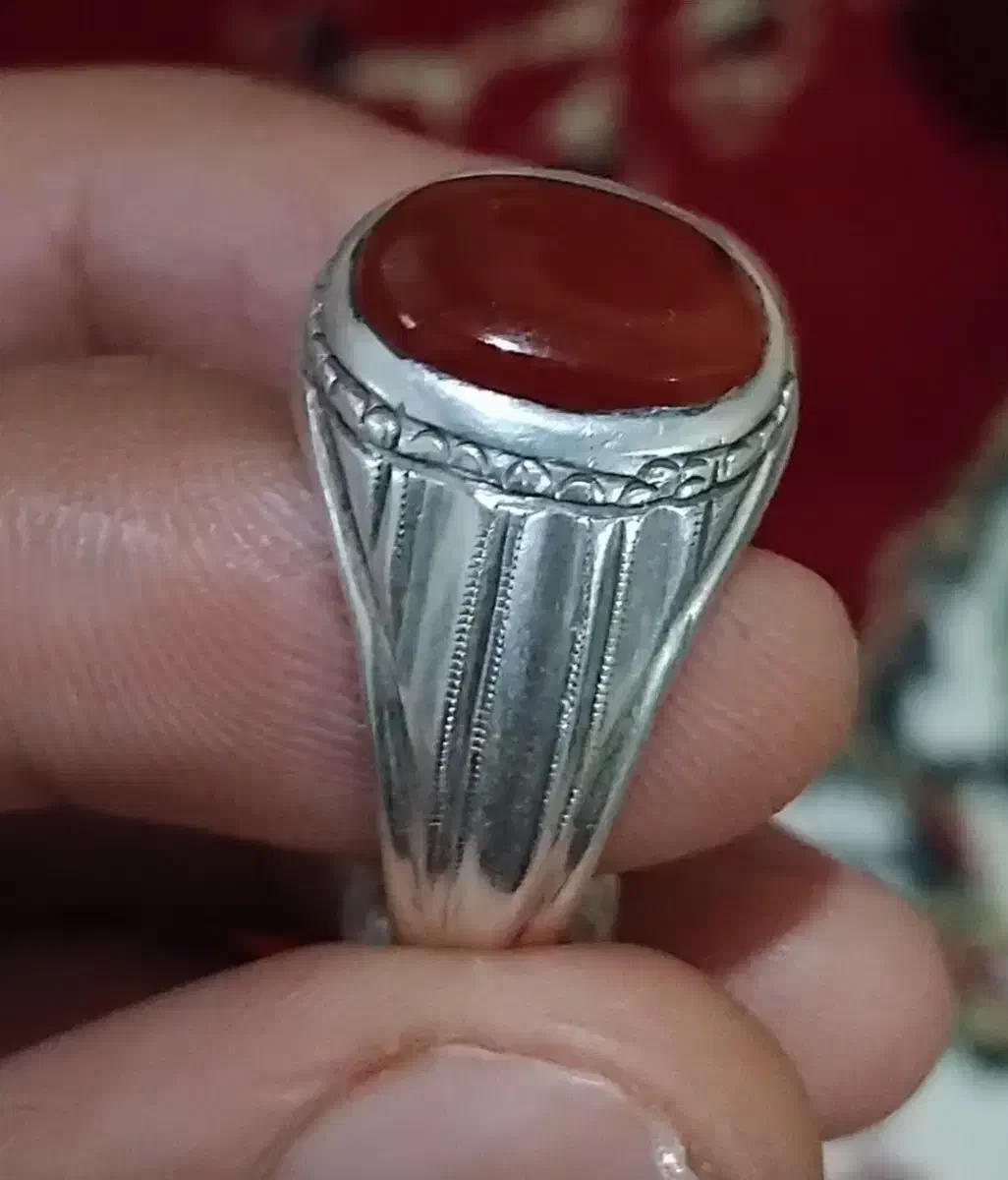 انگشتر عقیق اصل یمن|کلکسیون اشیاء عتیقه|زید آباد, |دیوار