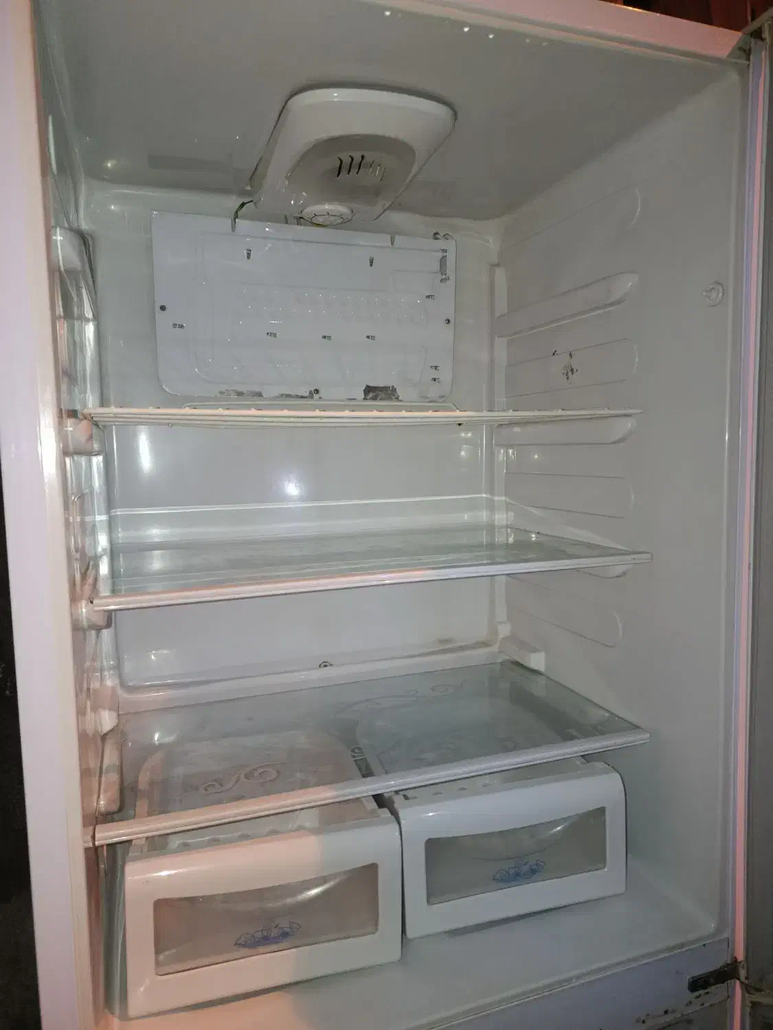 یخچال و فریزر تمیز و سالم|یخچال و فریزر|بروجرد, |دیوار