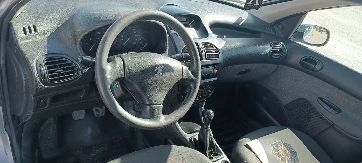 پژو ۲۰۶ مدل ۸۳ نقره ای|خودرو سواری و وانت|بستان آباد, |دیوار