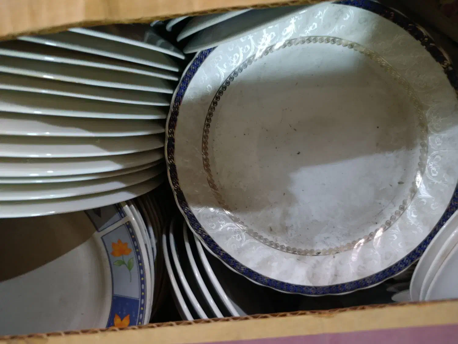 ظروف چینی و ساعت و ...قدیمی|کلکسیون اشیاء عتیقه|خرمآباد, |دیوار