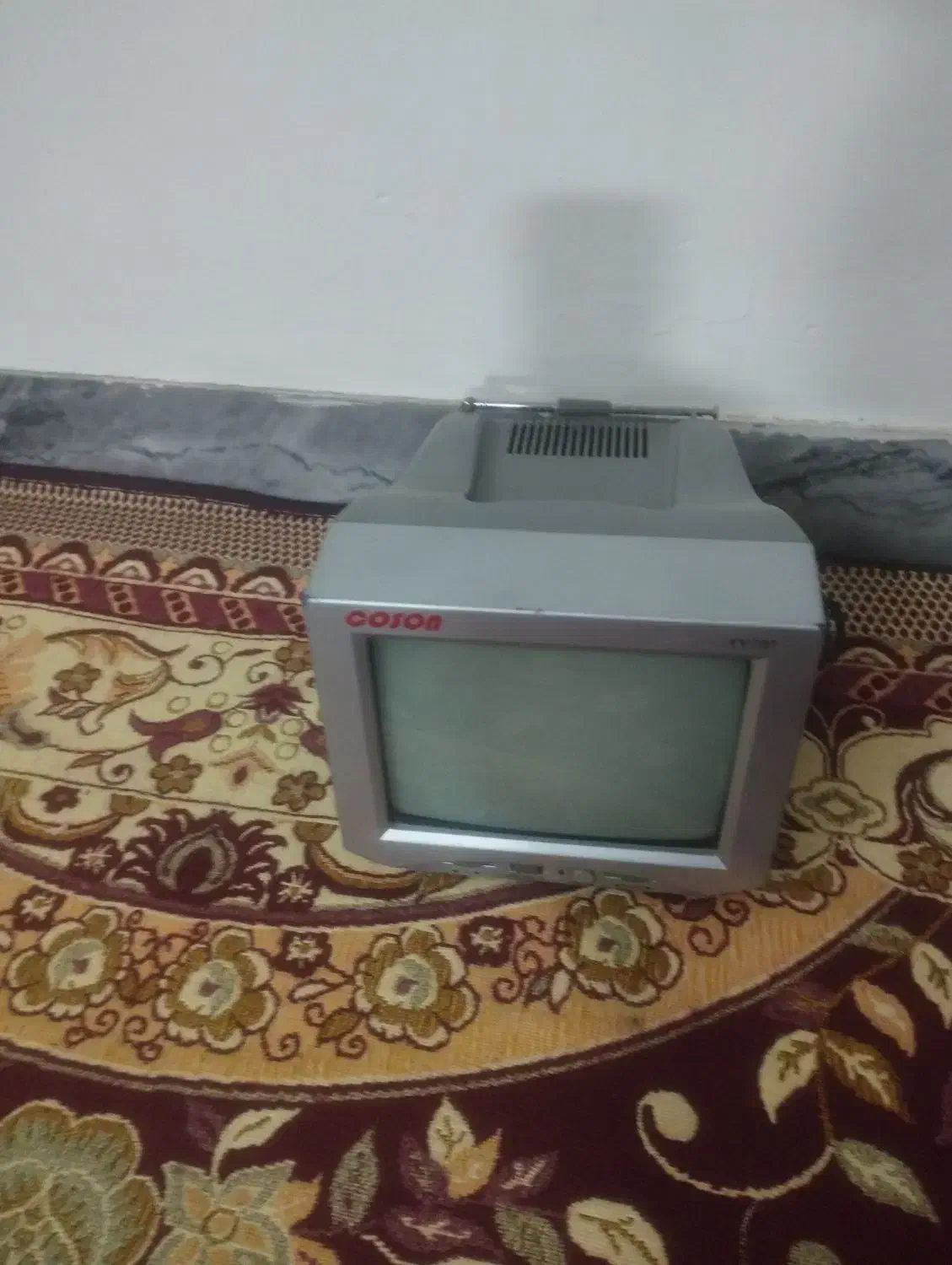 تلویزیون قدیمی|تلویزیون و پروژکتور|همدان, |دیوار