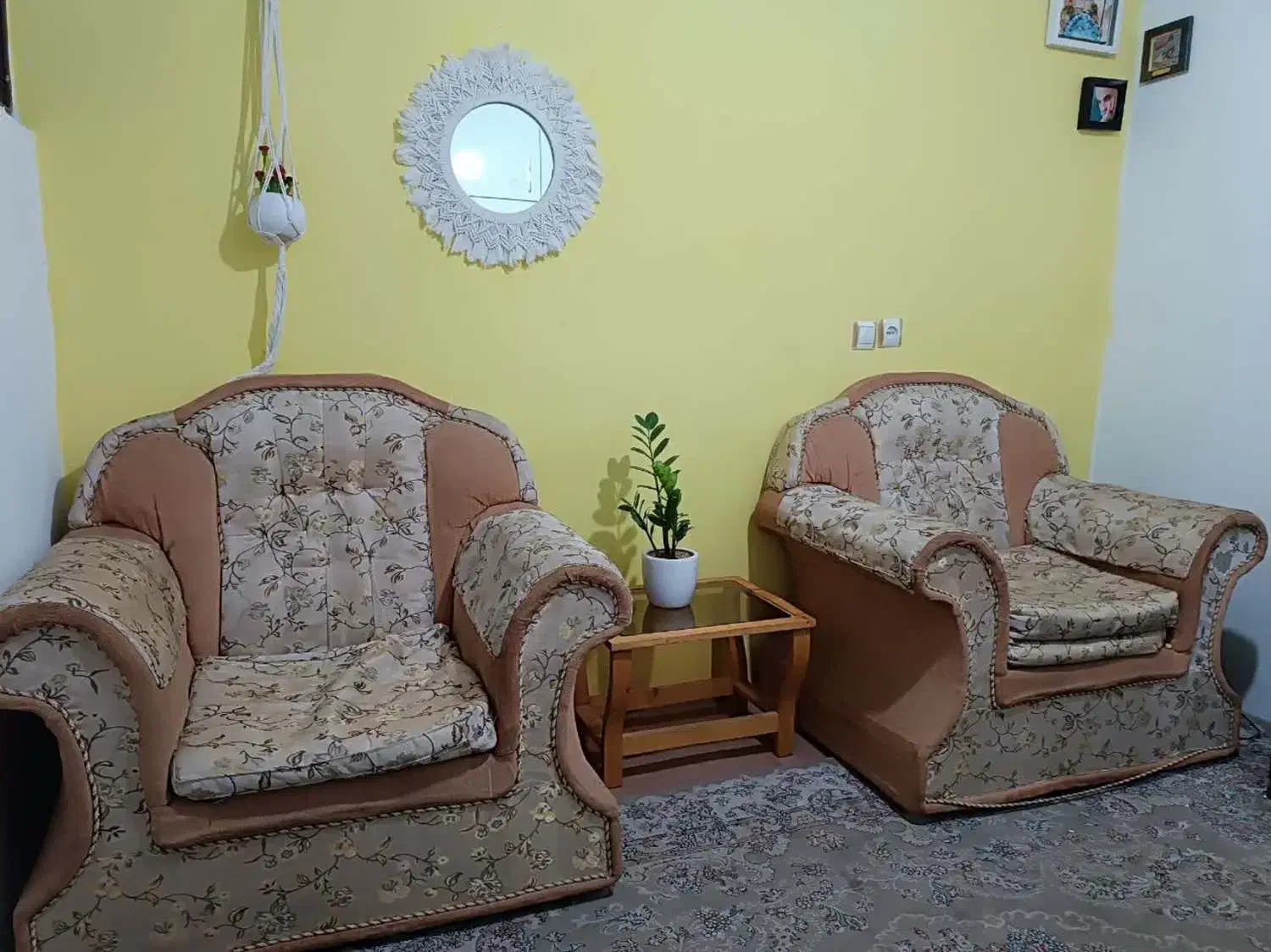 دو تا مبل تک نفره محکم|مبلمان خانگی و میز عسلی|مشهد, یاس|دیوار
