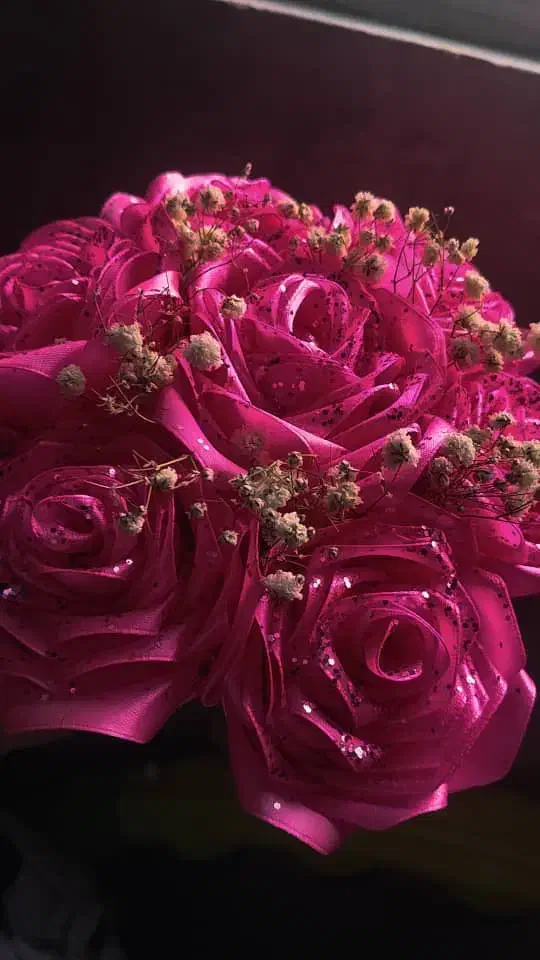 رز ربانی وگل های پروانه ای|گل مصنوعی|بندر ماهشهر, |دیوار