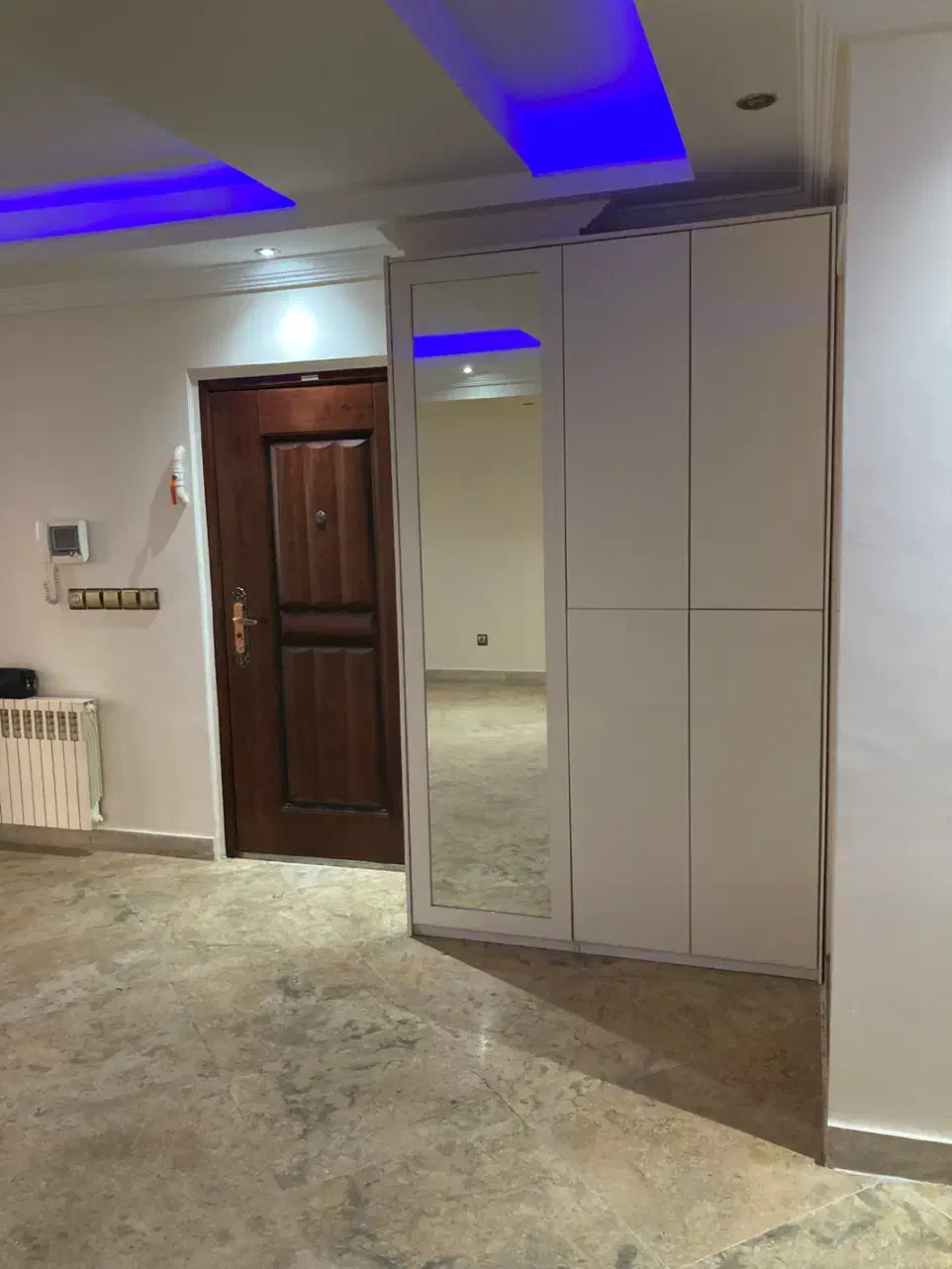 ۱۱۵ متر ۳ خواب فول امکانات رهن کامل دسترسی عالی