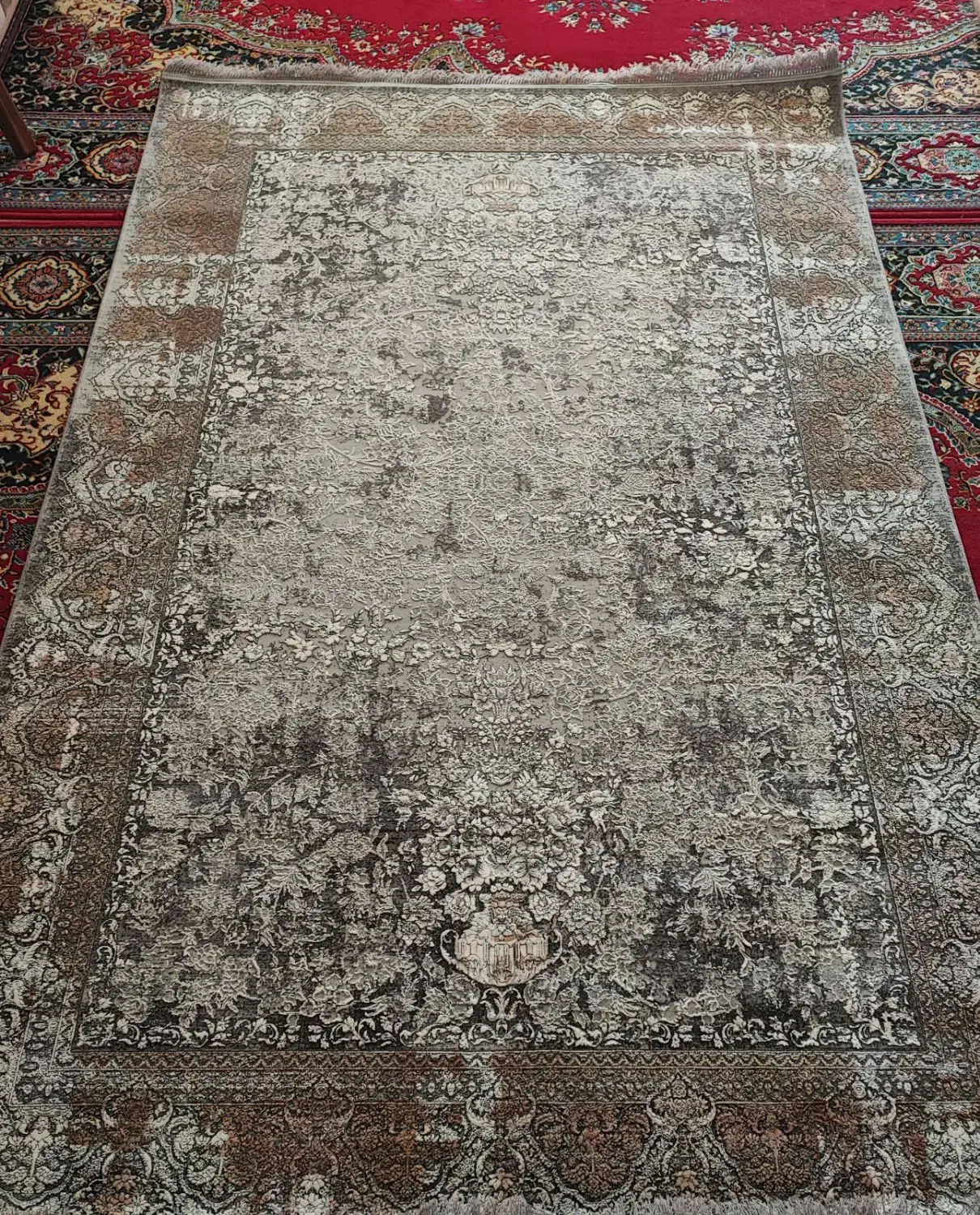 یک تخته فرش 12 متری و یک تخته 4 متری کاملا نو|فرش|رشت, گلزاران|دیوار