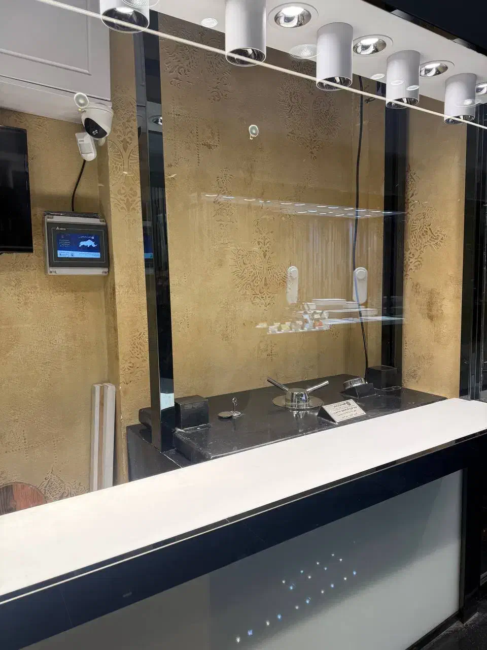 گاوصندوق آسانسوری دست دوم طول ۱۲۴|ابزارآلات|پاکدشت, پاکدشت (مامازند)|دیوار