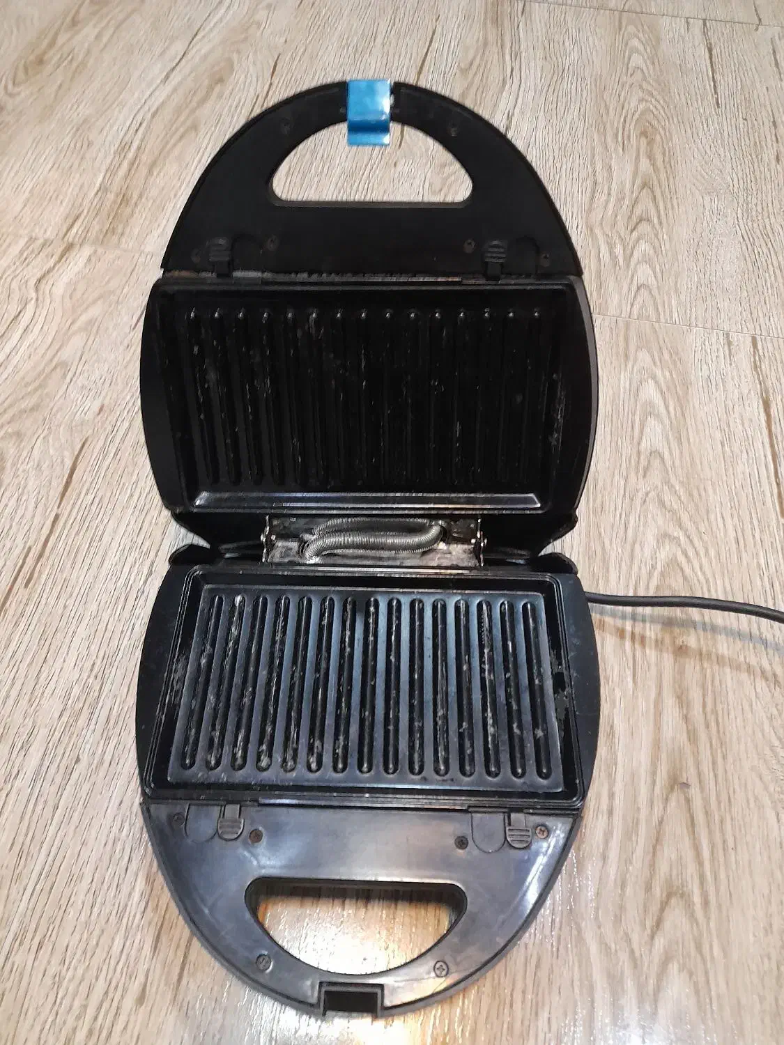 دو عدد ساندویچ ساز دونه ای یک تومان|اجاق گاز و لوازم برقی پختوپز|رشت, هلال احمر|دیوار