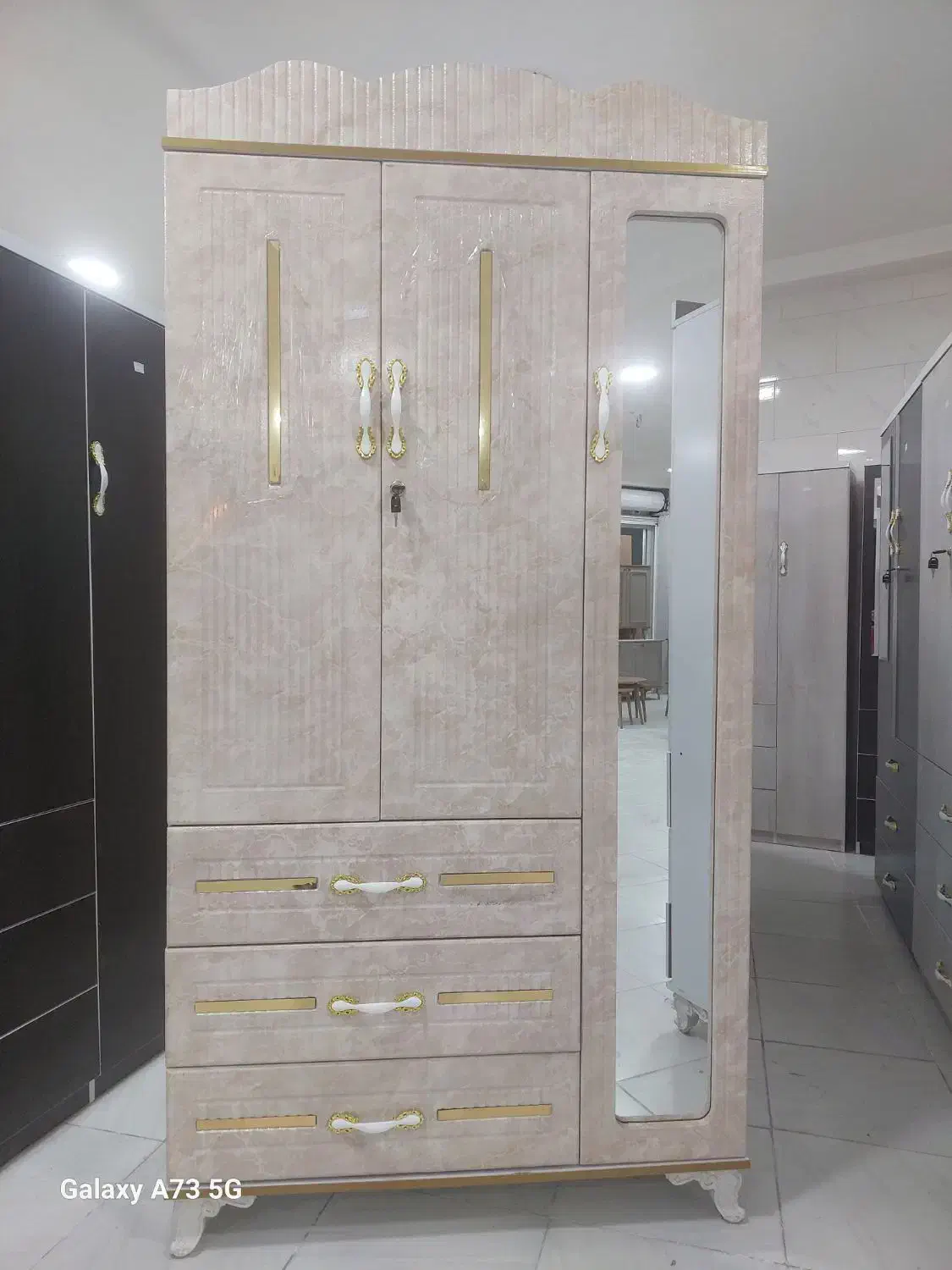 کمد سه درب وکیوم خورموج|مبلمان خانگی و میز عسلی|خورموج, |دیوار