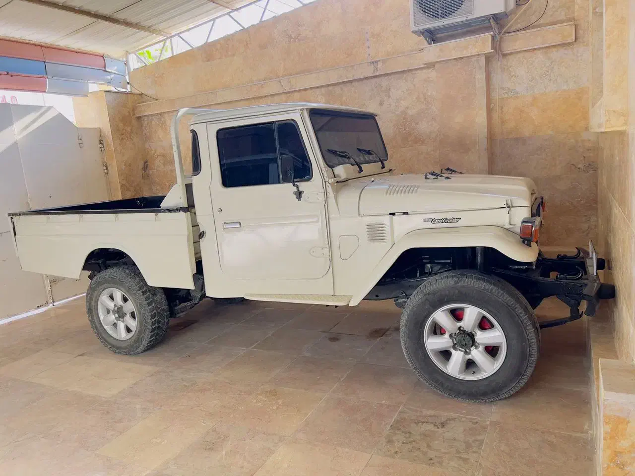 اجاره لندکروز تمیز برای گردشگری وبوم گردی|خودرو اجارهای|قشم, |دیوار