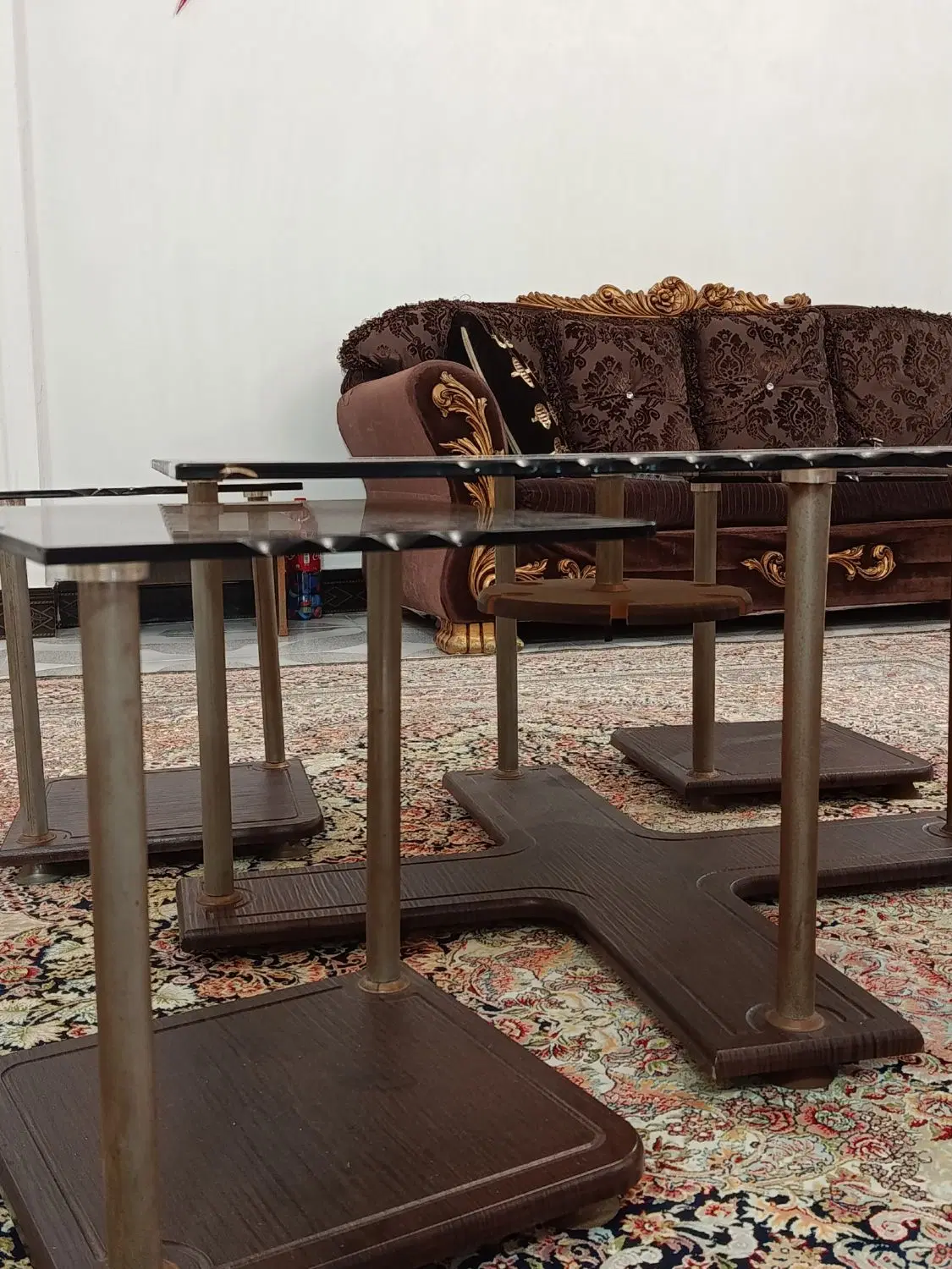 میز|مبلمان خانگی و میز عسلی|گوراب زرمیخ, |دیوار