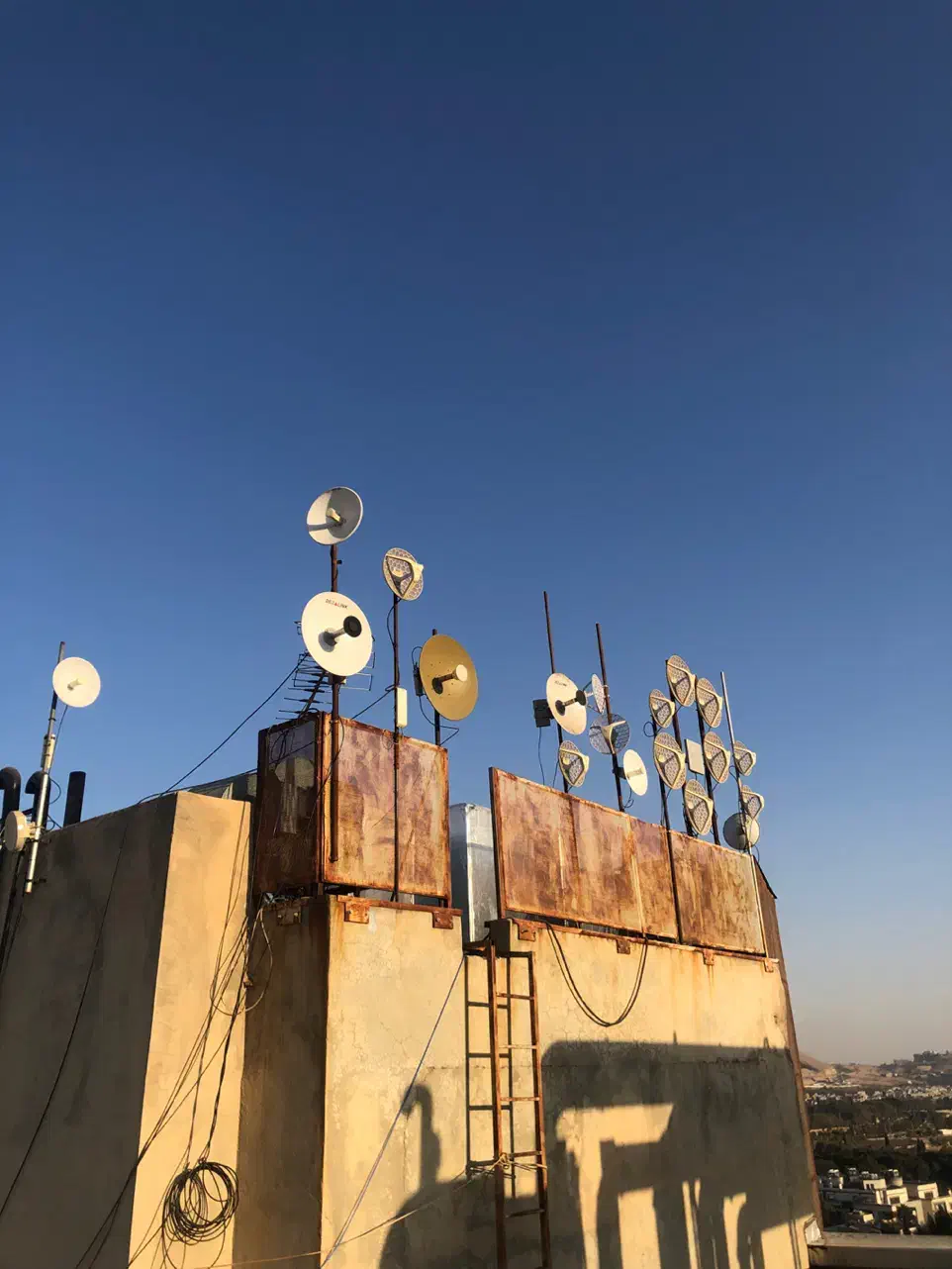 وایرلس پرسرعت اینترنت بدون قطعی|مودم و تجهیزات شبکه|شیراز, سینما سعدی|دیوار