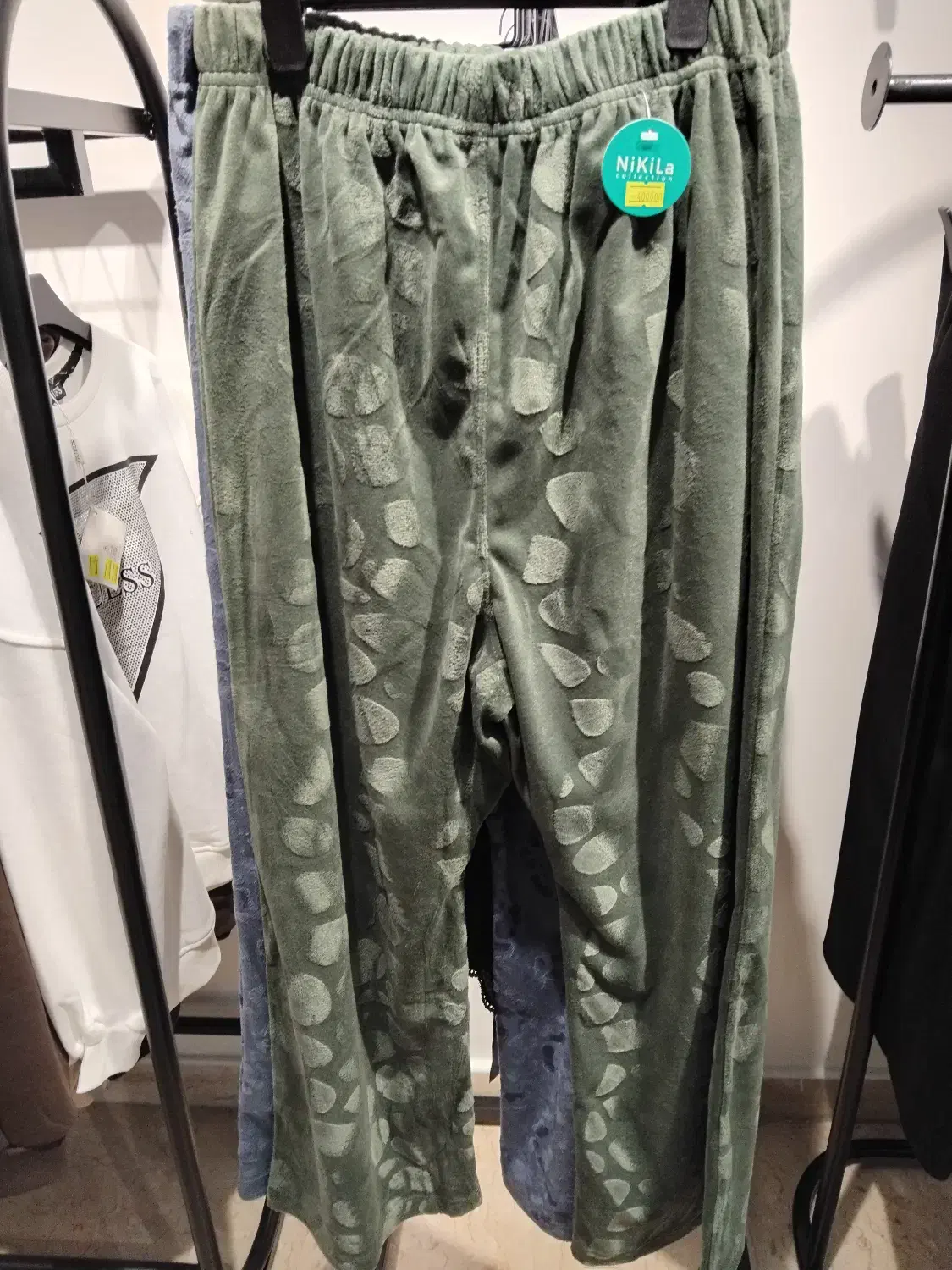 شلوار مخمل بسیار زیبا|لباس|تهران, شهران شمالی|دیوار