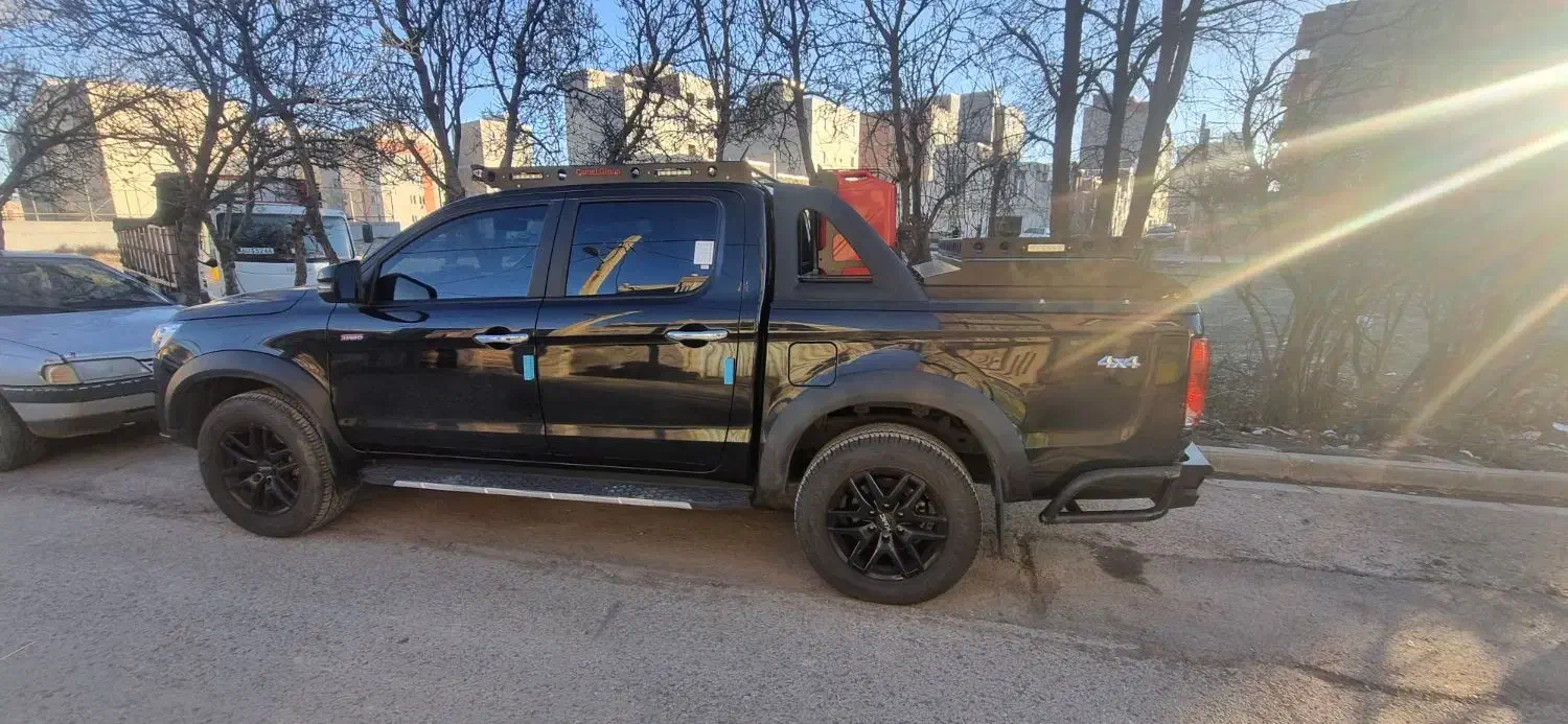 کی ام سی T8|خودرو سواری و وانت|اردبیل, |دیوار