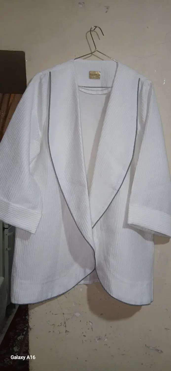 مانتو|لباس|مسجد سلیمان, |دیوار