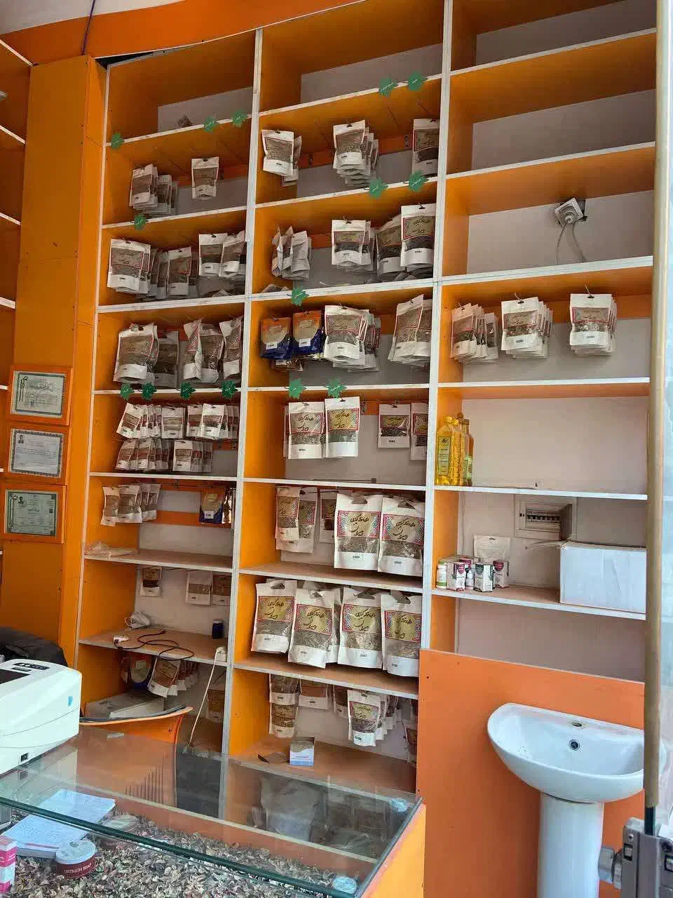 اجاره مغازه عطاری|اجارهٔ مغازه و غرفه|نسیمشهر, |دیوار