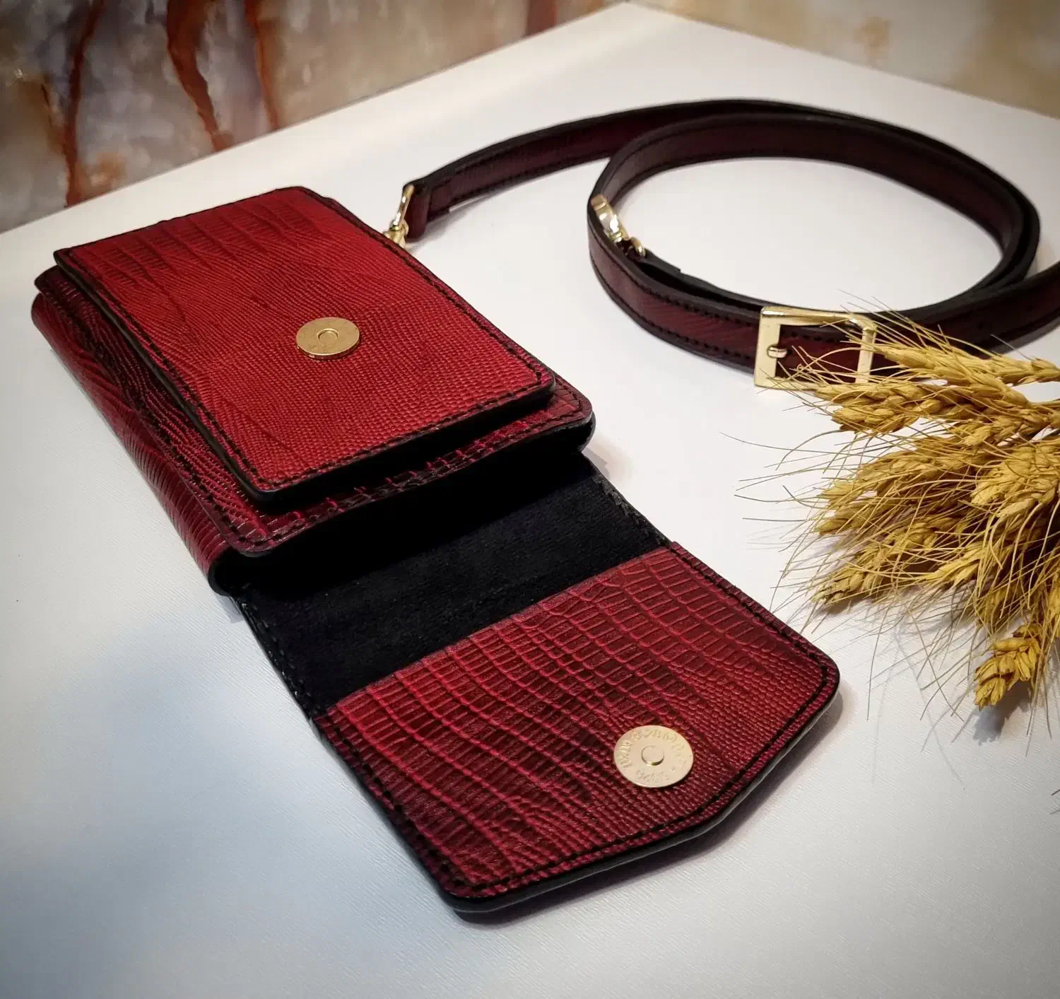 کیف دوشی مینیمال چرم دست دوز|کیف، کفش، کمربند|تهران, بهداشت|دیوار