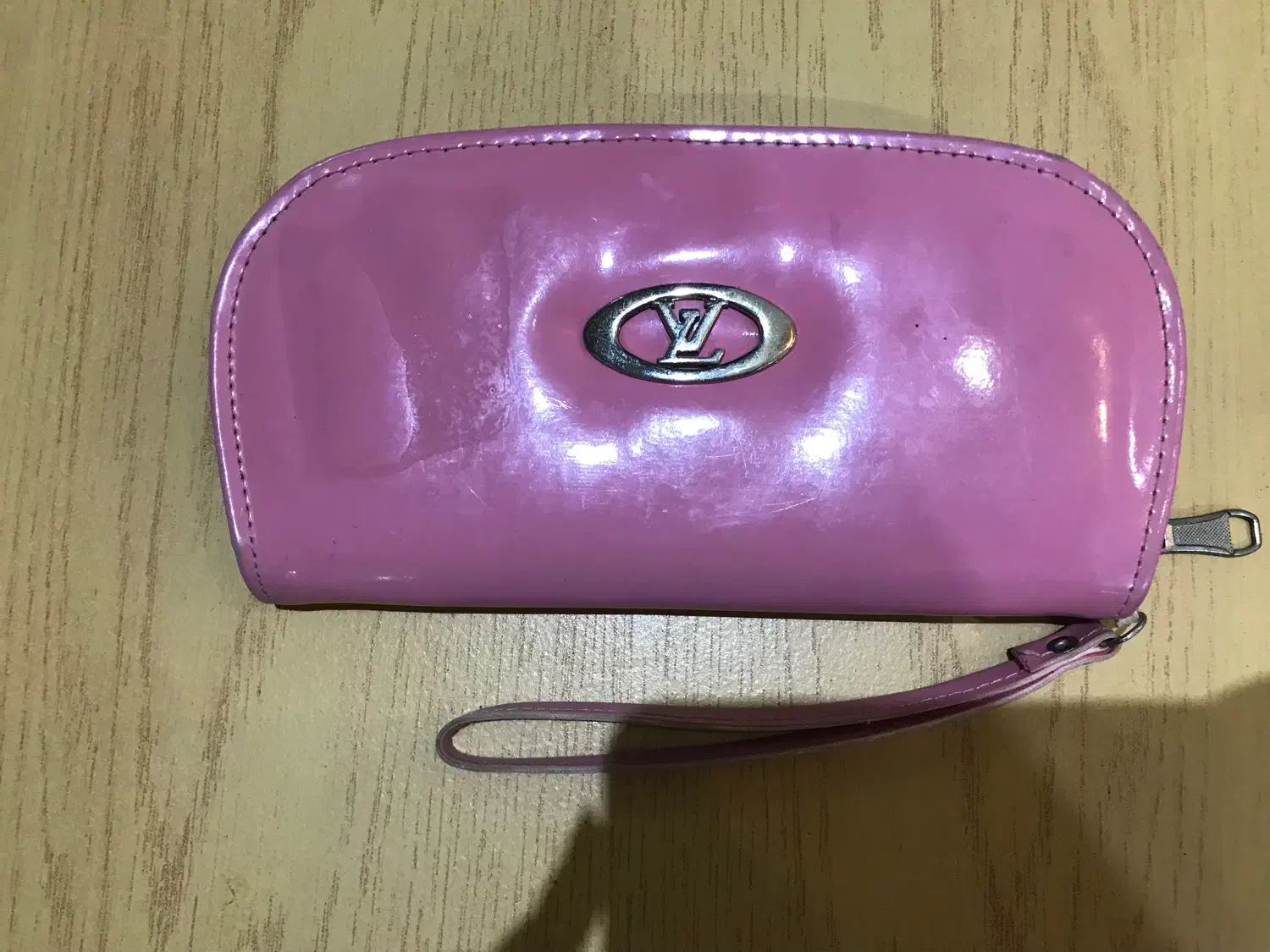 کیف پول|کیف، کفش، کمربند|رشت, شهرک آیت الله منتظری|دیوار