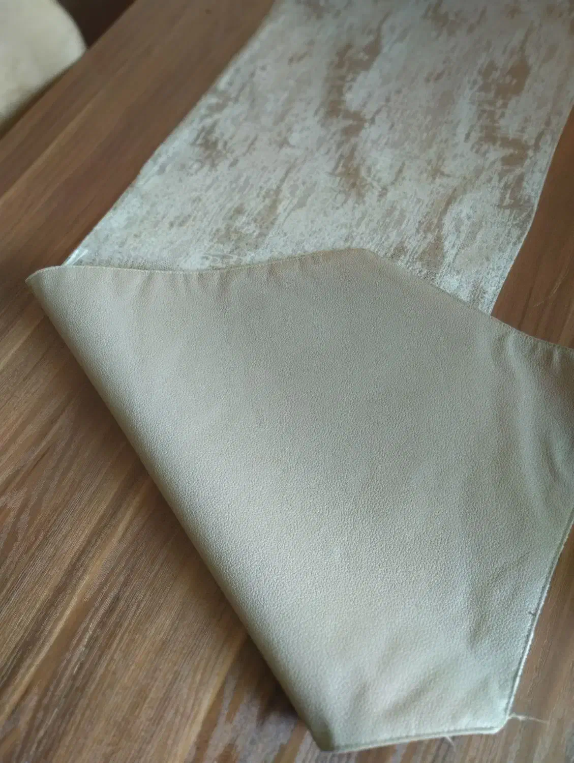 رومیزی رانرپشت چرم|پرده، رانر، رومیزی|آستارا, |دیوار