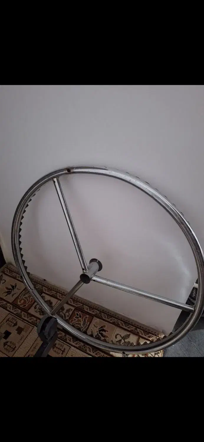 رگال چرخشی درحد نو|بندرخت و رخت‌آویز|کرج, حصارک پایین|دیوار