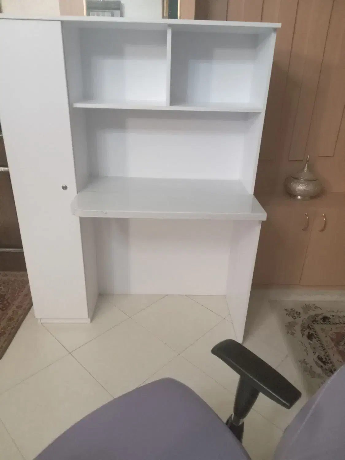 فروش میز تحریر کاملا سالم|میز تحریر و کامپیوتر|شاهینشهر, شهرک هشت بهشت|دیوار