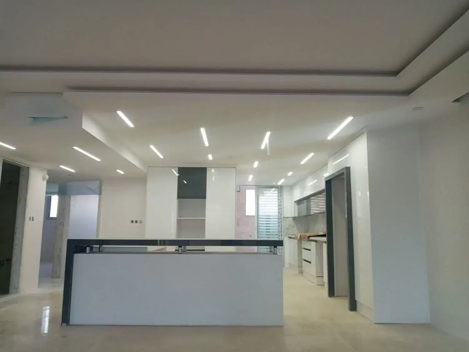 نقاشی ساختمان  . بتونه .رنگ .کاغذ|خدمات پیشه و مهارت|اصفهان, بوستان ناژوان|دیوار