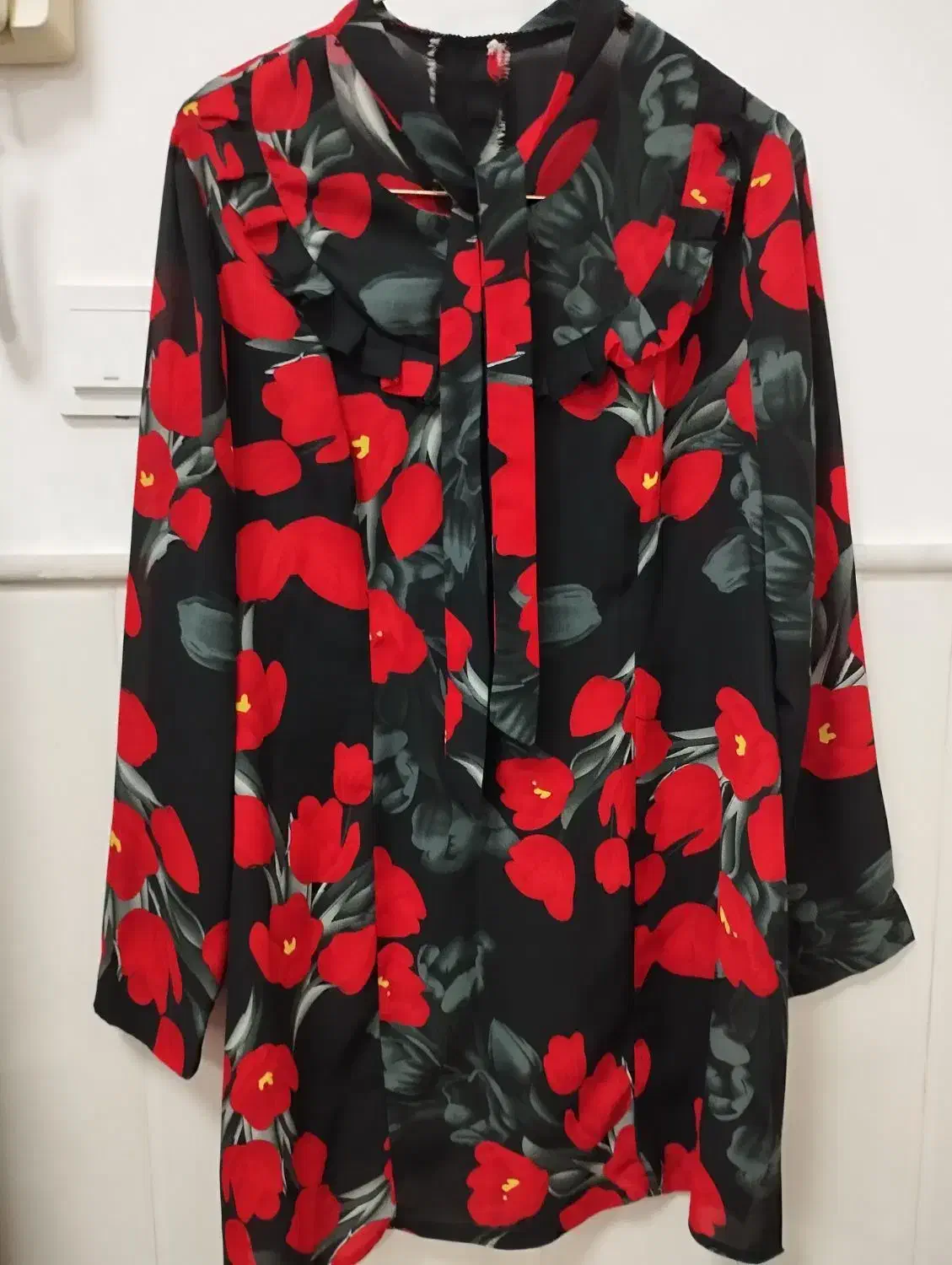 شومیز دوختنی|لباس|قم, وادی السلام|دیوار